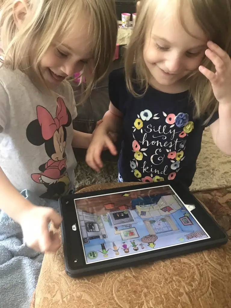 Here are 3 Amazing Apps for Preschoolers that seamlessly weave together open-ended play, preschool skills, and technology!
