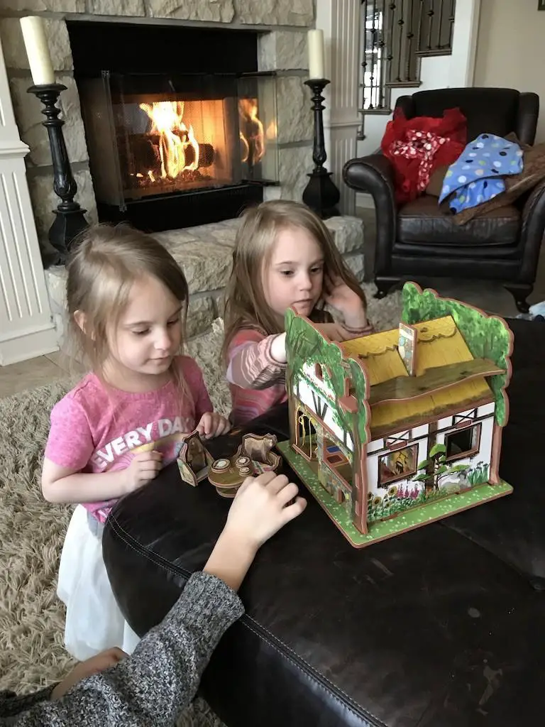 goldilocks and the three bears toy house